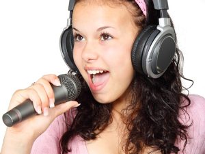 irl and karaoke singjng